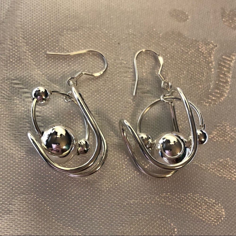 Sterling silver earrings w/ unique design & beads